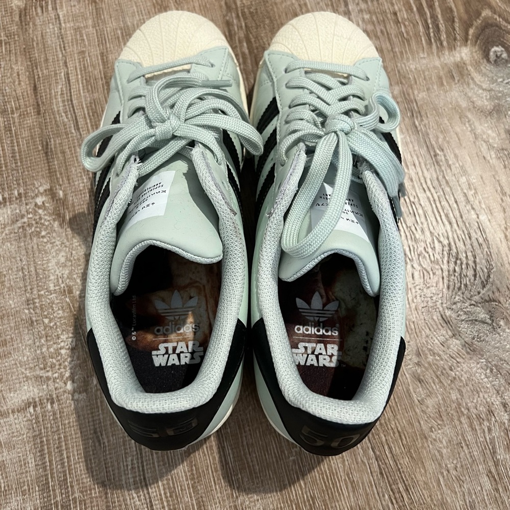 Adidas Star Wars The Mandalorian The Child sneakers men’s 7 womens 8.5 Baby Yoda